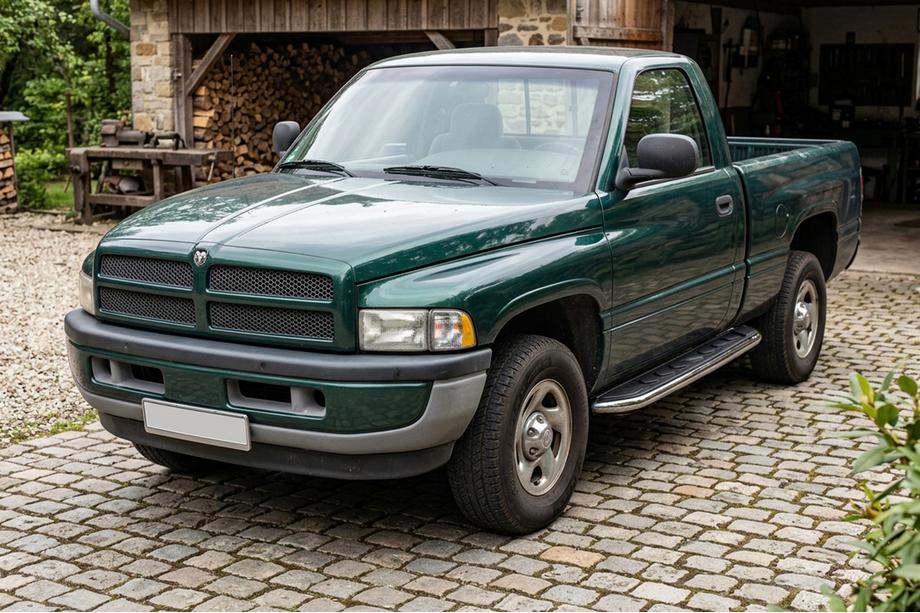 Dodge RAM (BR/BE) 1994–2002 Trittbretter Maydos V1 (2 Stk., Aluminium & Edelstahl) Image