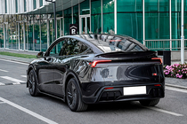 Tesla Model Y 2020- Black Warrior Bodykit-Set (für 2025+) Foto 4