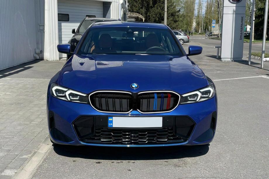 BMW 3 Series G20/G21 2018- Nieren-Kühlergrill M-Color LED (2022+, Schwarz Hochglanz) Image
