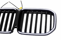 BMW X7 G07 2019- Nierengrills 1 Bar LED (2019-2022, Schwarz Hochglanz) Foto 3