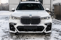 BMW X7 G07 2019- Nierengrills 1 Bar LED (2019-2022, Schwarz Hochglanz) Foto 1