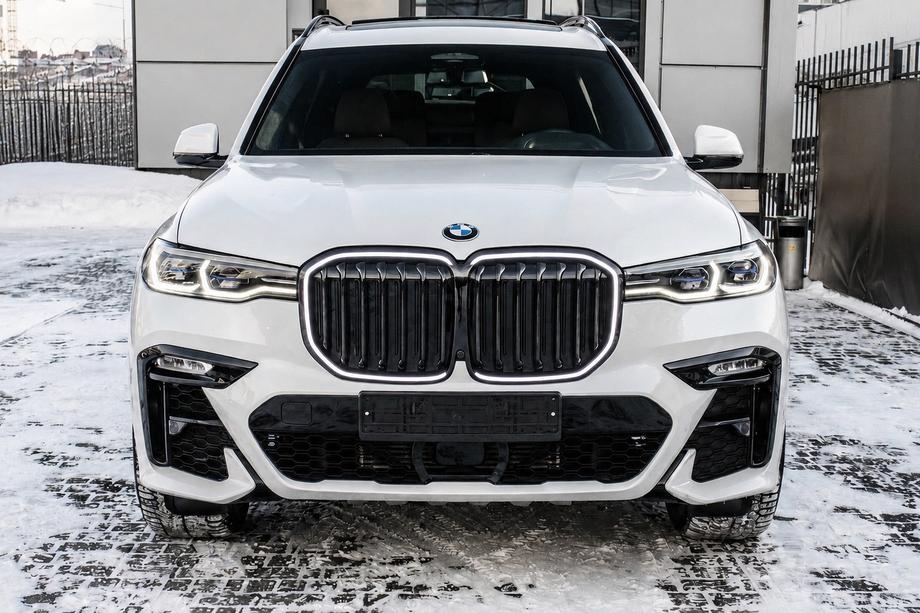 BMW X7 G07 2019- Nierengrills 1 Bar LED (2019-2022, Schwarz Hochglanz) Image