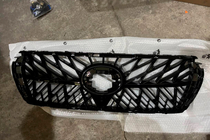 Toyota Land Cruiser 200 2007-2021 Sonderposten Kühlergrill 2012-2016 (TRD) Foto 2