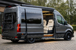 Mercedes Sprinter W907/W910: VIP-Passagierausbau ohne billigen Glanz Foto 1