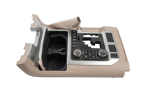 Toyota Land Cruiser 200 2007-2021 Innenraum-Upgrade-Set für Baujahr 2016 (Beige) Foto 19