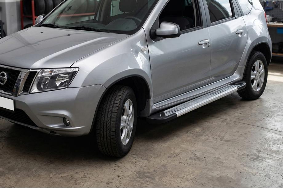Nissan Terrano 2014- Seitenschweller Vision New Grey (2 Stk., Aluminium) Image