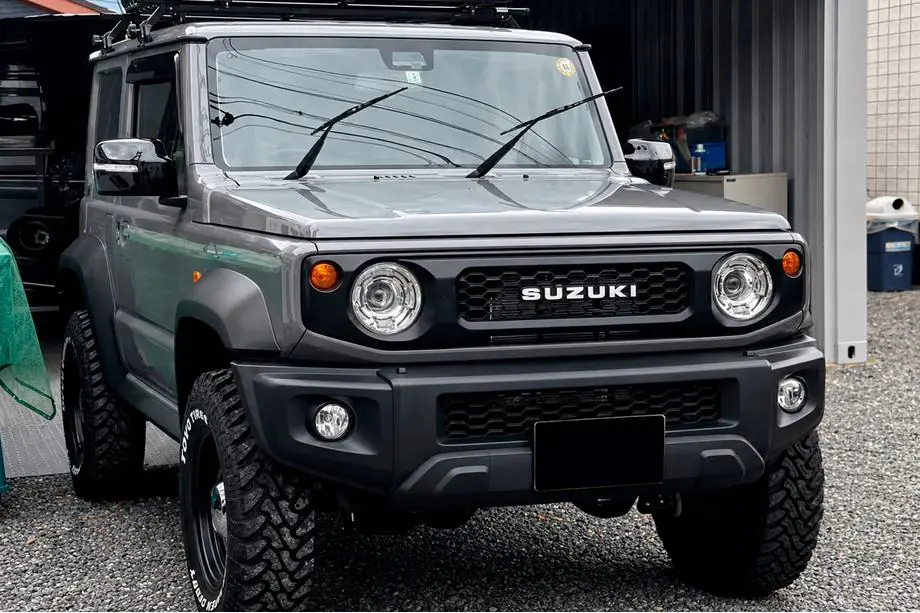 Suzuki Jimny 2018- Kühlergrill (OffRoad) Image