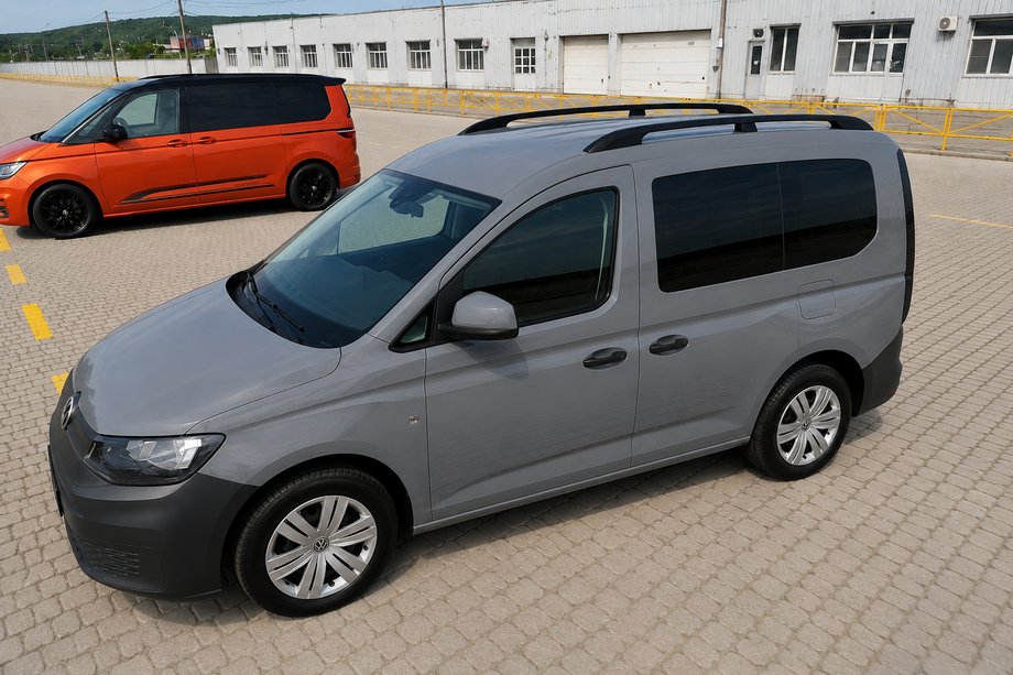Ford Connect 2021- Dachreling schwarz (türkisches Design) Maxi Basis, Metallfüße Foto 4