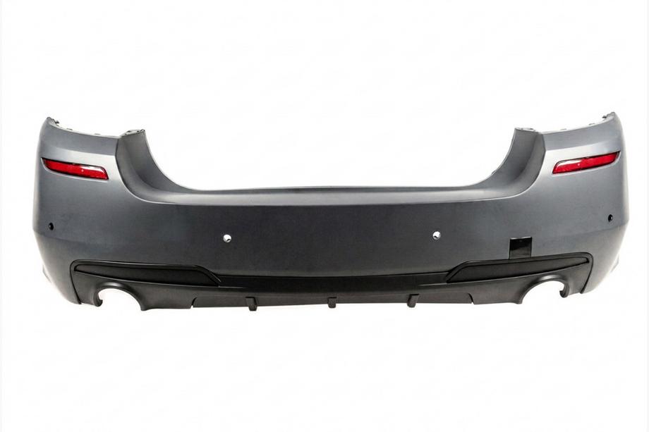 BMW 5 Series F10/F11 2010–2016 Heckstoßfänger mit M-Performance Diffusor (für F10, für beidseitigen Einzelendrohr-Auspuff) Foto 1