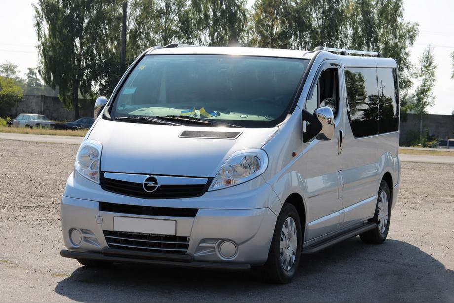 Renault Trafic 2001–2015 Frontschutzbügel ST014 Schwarz (Edelstahl) Image