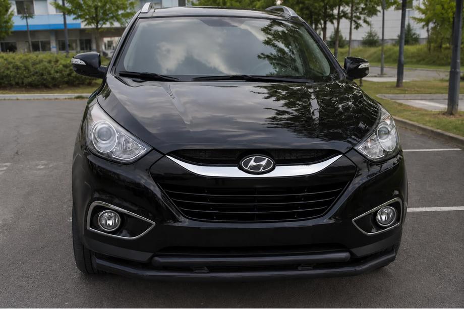 Hyundai IX-35 2010-2015 Frontbügel ST014-2 Black (Edelstahl) Image