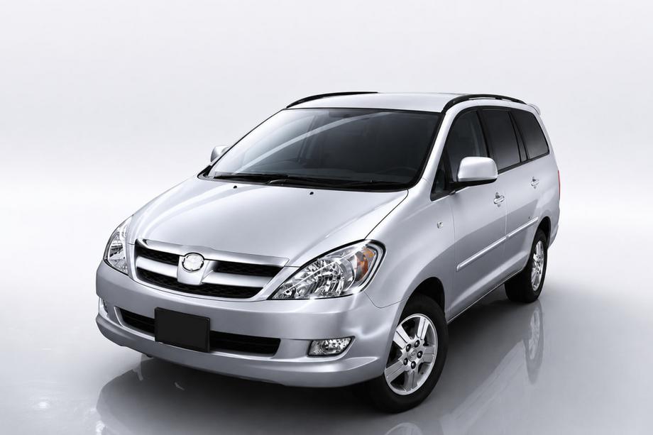 Toyota Innova 2015- Integrierte Dachreling schwarz OEM (Aluminium) Image