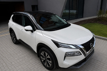 Nissan X-trail T33/Rogue 2022- Integrierte Dachreling schwarz OEM (ABS-Kunststoff, Montage mit Kleber) Foto 2