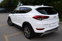 Hyundai Tucson TL 2016-2021 Integrierte Dachreling schwarz OEM (ABS-Kunststoff, Montage mit Kleber) Foto 3
