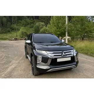 Integrierte Dachreling schwarz OEM (2019-, Aluminium) Mitsubishi Pajero Sport 2015- Foto 2