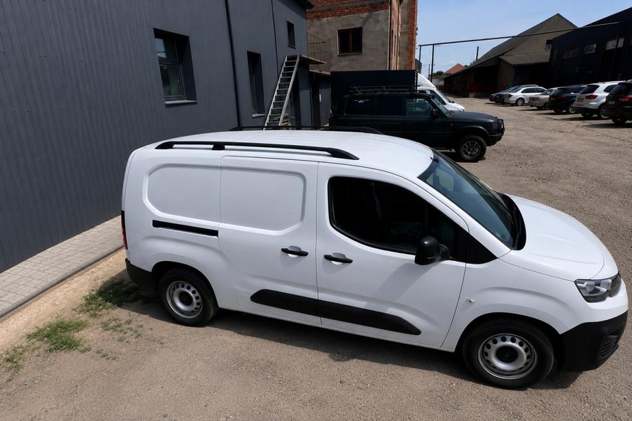 Citroen Berlingo/Multispace 2018- Dachreling schwarz (türkisches Design) Standard, Kunststofffüße Image