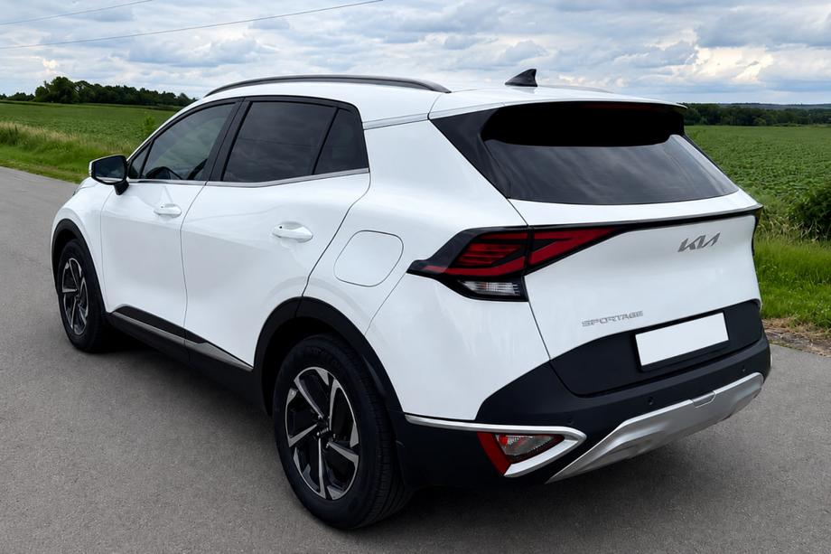 Kia Sportage 2021- Integrierte Dachreling schwarz OEM (ABS-Kunststoff, Montage mit Kleber) Foto 2