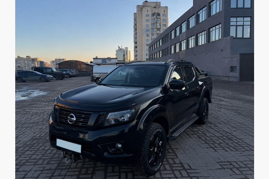 Nissan Navara/NP300 2016- OEM Dachreling schwarz (ABS-Kunststoff, Montage zum Kleben) Foto 2