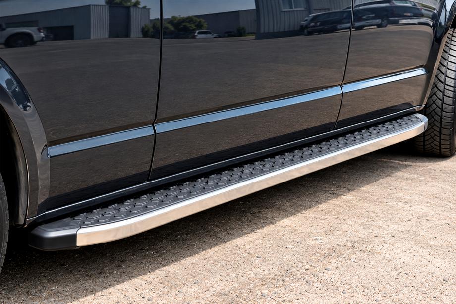 Volkswagen T5 Transporter 2003-2010 Trittbretter BlackLine (2 Stk, Aluminium) Kurzer Radstand Image