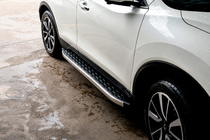 Nissan X-trail T32/Rogue 2014-2021 Trittbretter BlackLine (2 Stk, Aluminium) Foto 1