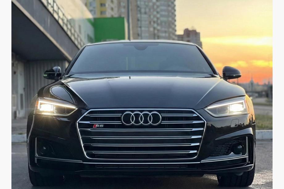 Audi A5 2016-2025 Kühlergrill vorne S-style (2016-2019, mit Chrom) Image