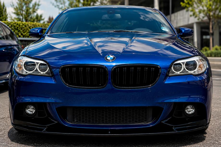 BMW 5 Series F10/F11 2010–2016 Frontstoßstangen-Lippe MP-Style (für M-Performance, Schwarz Hochglanz) Image