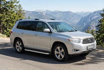 Toyota Highlander 2008-2013 Trittbretter BlackLine (2 Stk, Aluminium) Foto 1