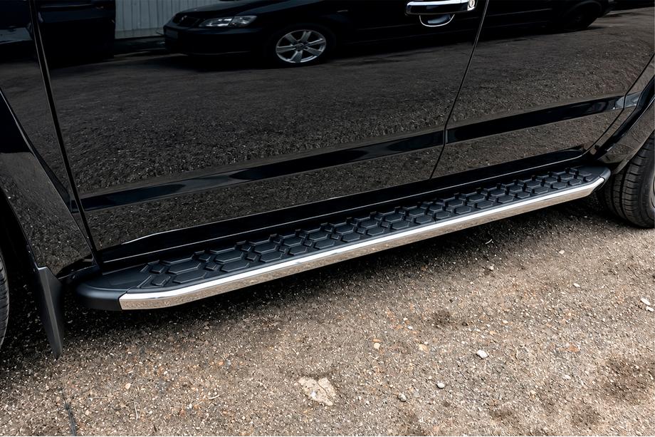 Volkswagen Amarok 2010-2022 Trittbretter BlackLine (2 Stk, Aluminium) Image