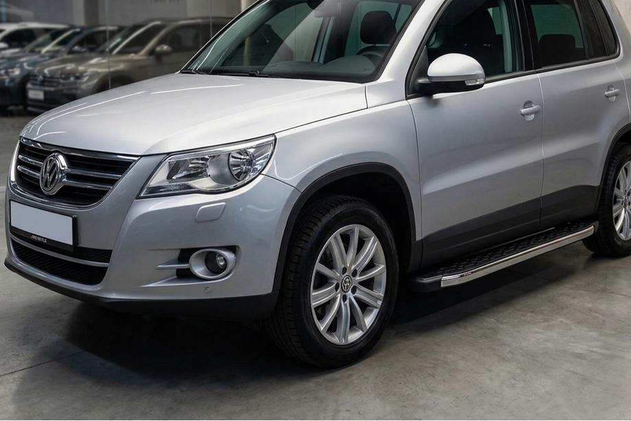Volkswagen Tiguan 2007-2016 Trittbretter BlackLine (2 Stk, Aluminium) Image