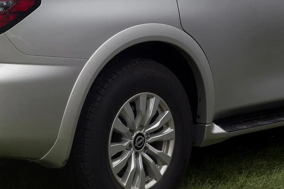 Nissan Armada 2016-2024 Verbreiterungen der hinteren Radläufe (Original, gebraucht) Image
