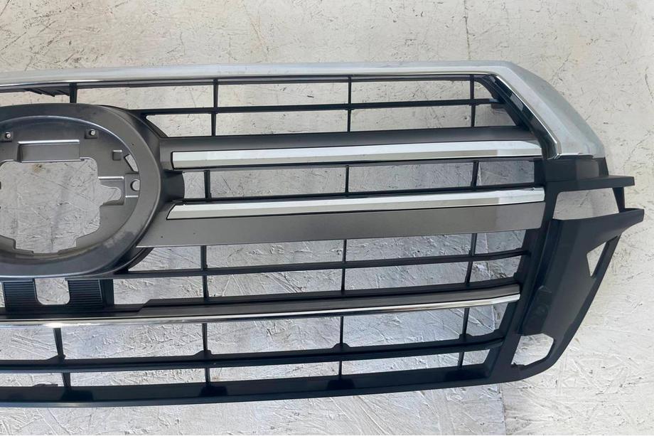 Toyota Land Cruiser 200 2007-2021 B-Ware Kühlergrill 2016-2021 (Design 2019) Foto 5