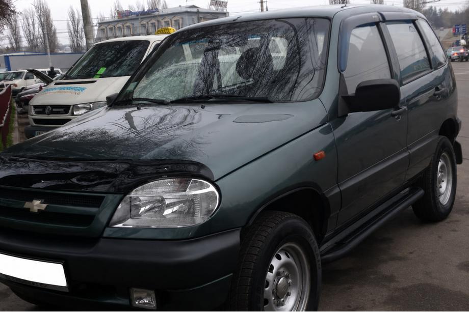 Chevrolet Niva 1998-2020 Seitliche Trittbretter Premium Black (2 Stk., Edelstahl) Ø60 Image