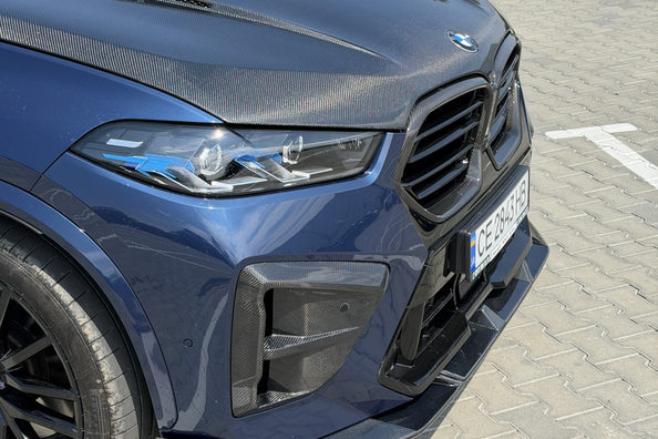 BMW X5 G05 2018 → X5M 2025: Komplett-Upgrade mit Carbon-Bodykit und M-Lenkrad Foto 12