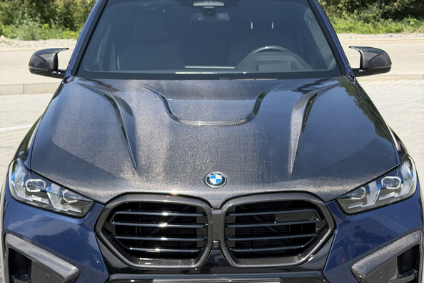 BMW X5 G05 2018 → X5M 2025: Komplett-Upgrade mit Carbon-Bodykit und M-Lenkrad Foto 10