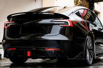 Tesla Model 3 2017- Turbo Aerokit Bodykit-Set (für 2024+) Foto 6