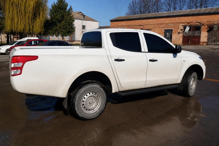 Fiat Fullback 2016- Seitenschweller / Trittbretter Premium (2 Stk., Edelstahl) Black Image