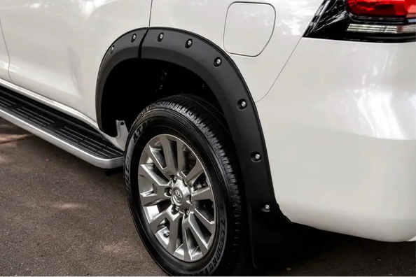 Kotflügelverbreiterungen für Toyota Land Cruiser Prado 150: Optik ändern, Karosserie schützen Foto 1