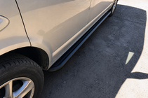 Volkswagen T5 Multivan 2003–2010 Seitliche Trittbretter Premium Black (2 Stk., Edelstahl) 60 mm, kurzer Radstand Foto 2