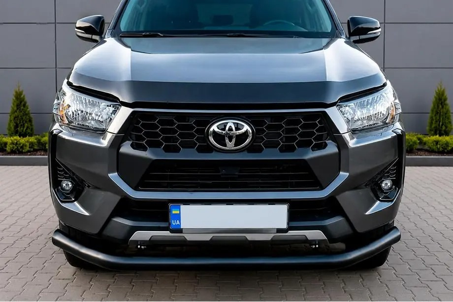 Toyota Hilux 2020: Montage des Frontschutzes — unsere Arbeit
