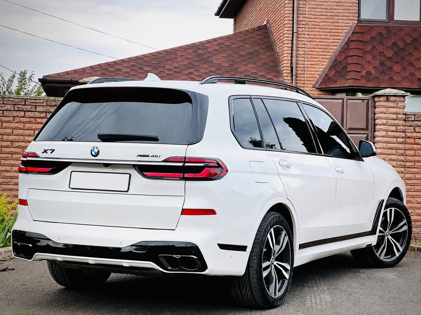 BMW X7 G07 2019–: Einbau des LCI M-Performance Facelift-Kits