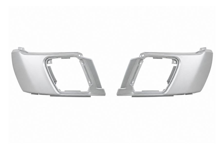 Range Rover Evoque 2012-2018 Silberne Zierblende für Auspuffendrohre am Heckstoßfänger Dynamic Image