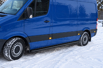 Volkswagen Crafter 2006-2016 Seitliche Trittbretter Premium Black (2 Stk., Edelstahl) Foto 1