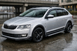 Start-Upgrade für Skoda Octavia A7: Stadt, Regen, saubere Schweller Foto 1