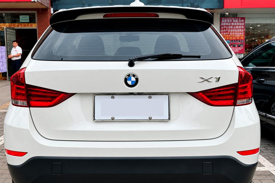 BMW X1 E84 2009-2015 DPT M-Style Heckspoiler (schwarz hochglänzend) Image
