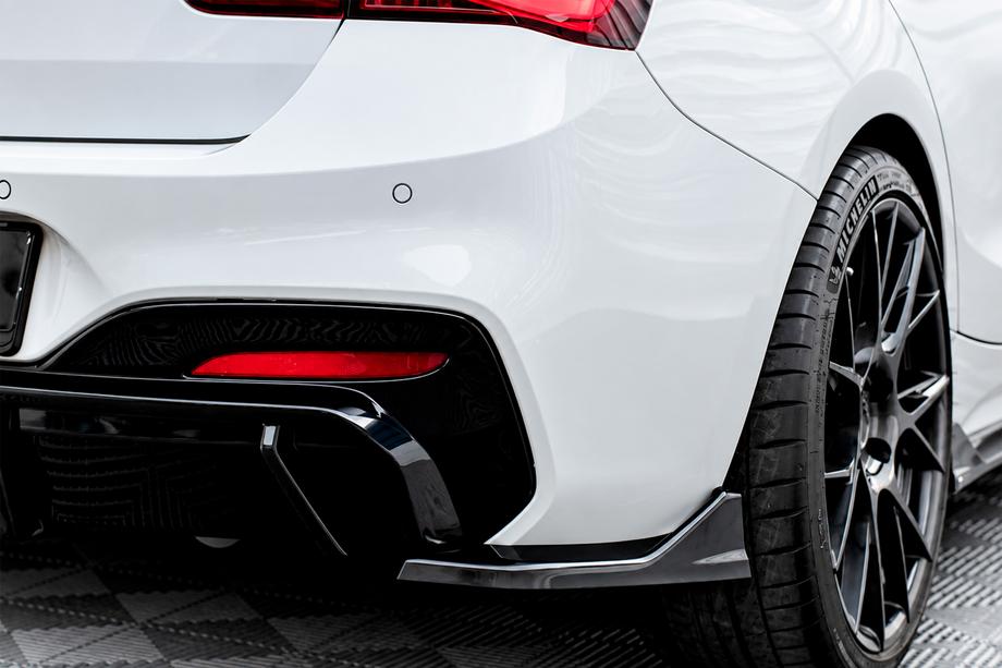 BMW 1 Series F20/F21 2011-2019 DPT Heck-FLAP-Ansätze (für F20, Schwarz Hochglanz) Foto 1