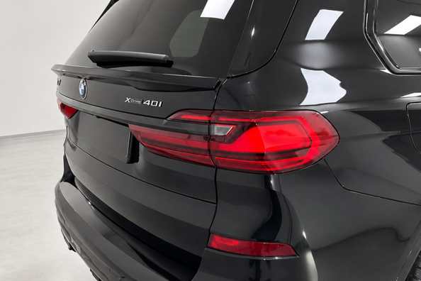 BMW X7 G07 2019–2022: Montage des Paradigm Black Knight V2 Bodykits am M-Sport – unsere Arbeit Foto 6