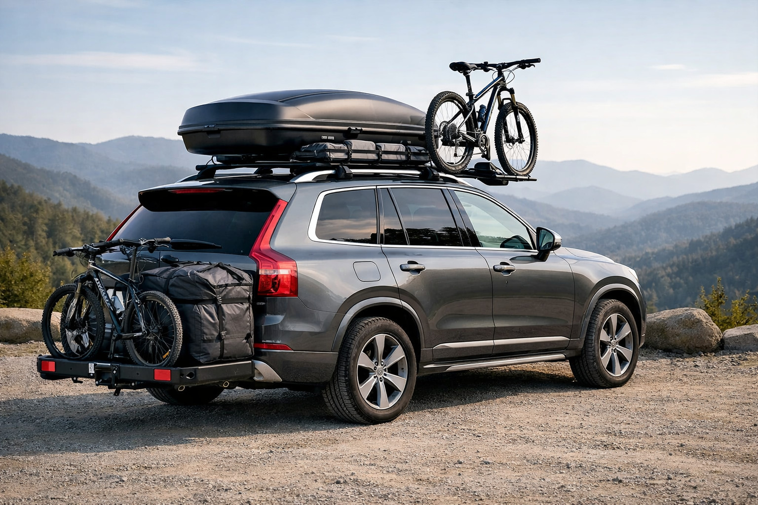 Was am Volvo XC90 für Dachgepäck und lange Reisen montieren