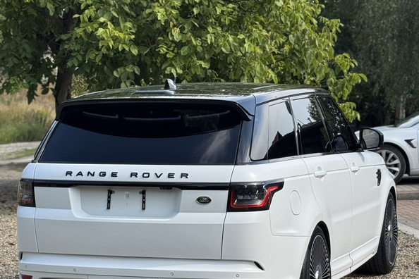 Range Rover Sport L494 2018–2022: SVR-Bodykit-Montage – unsere Arbeiten Foto 14