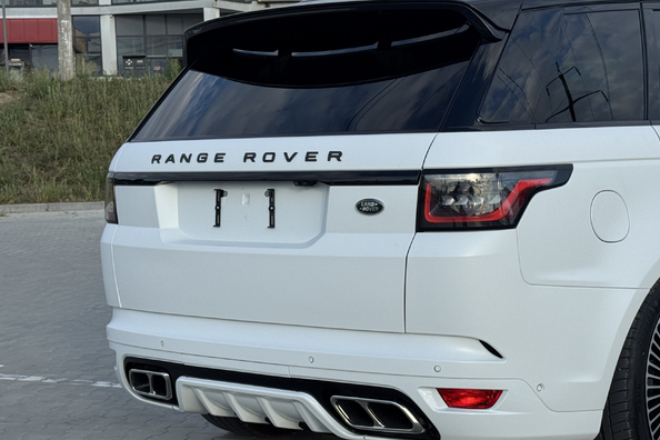Range Rover Sport L494 2018–2022: SVR-Bodykit-Montage – unsere Arbeiten Foto 6