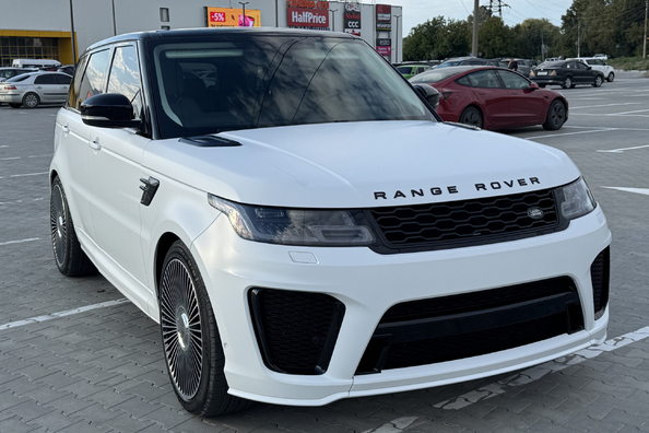 Range Rover Sport L494 2018–2022: SVR-Bodykit-Montage – unsere Arbeiten Foto 3
